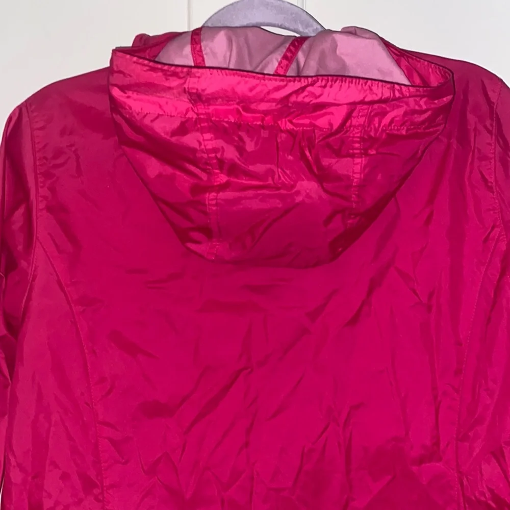 EUC Columbia lightweight unlined water resistant pink magenta raincoat, medium! - Picture 10 of 14